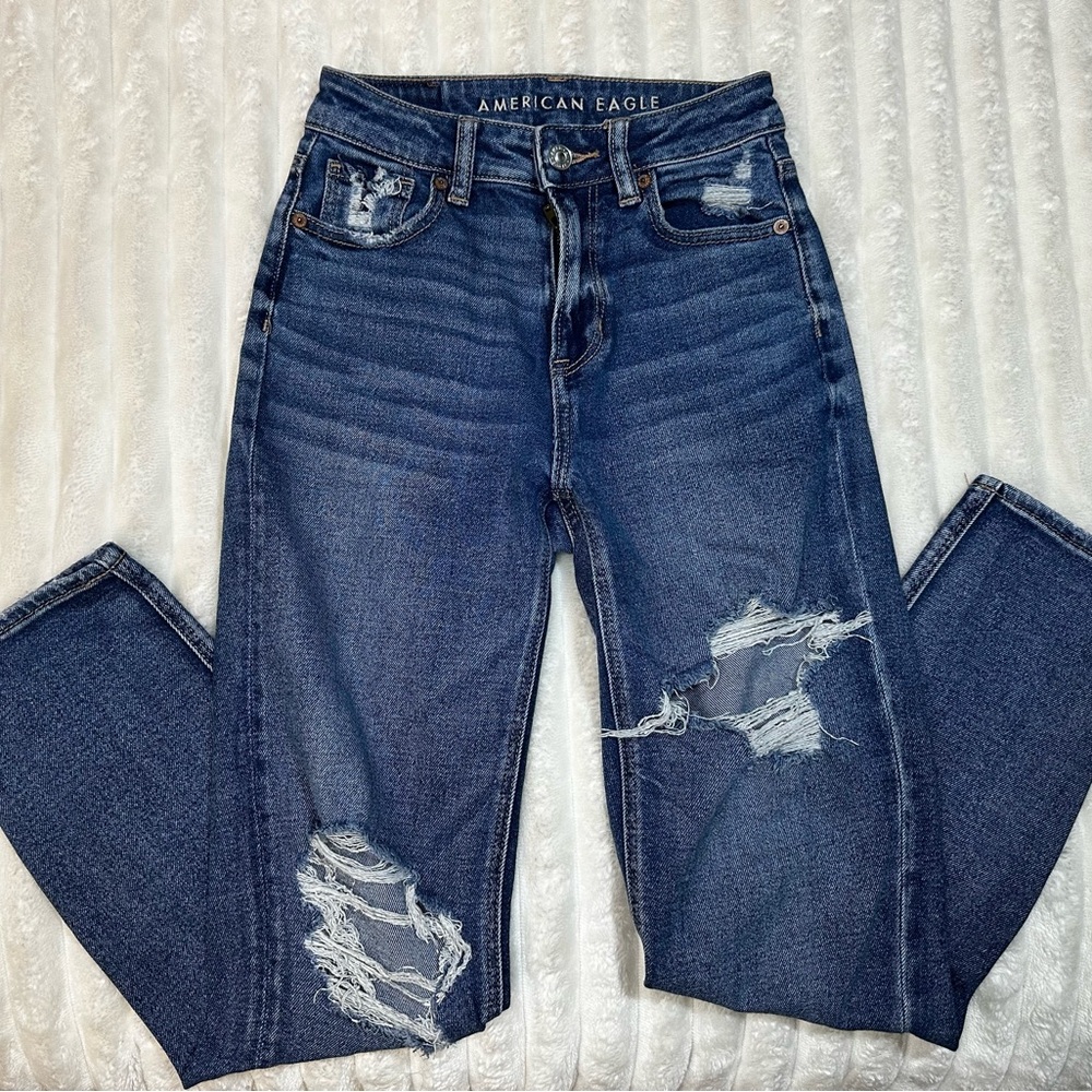 American Eagle Outfitters Women's Distressed Dark Blue Mom Straight Jeans